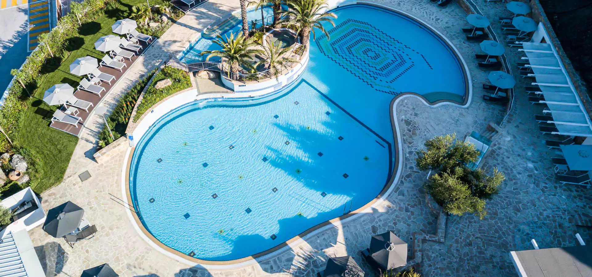 Hotel & Spa - The Pool